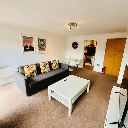 Exquisite City Centre Apartment - Recently Refurbed - 2 Bed 2 Bath - Free Parking - Netflix Amazon Disney Birmingham Exterior photo