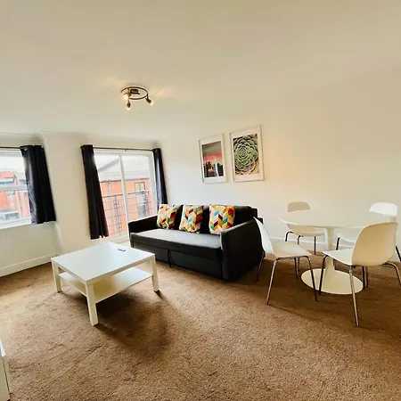 Exquisite City Centre Apartment - Recently Refurbed - 2 Bed 2 Bath - Free Parking - Netflix Amazon Disney Birmingham Exterior photo