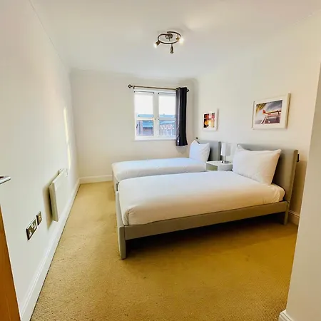 Exquisite City Centre Apartment - Recently Refurbed - 2 Bed 2 Bath - Free Parking - Netflix Amazon Disney Birmingham Exterior photo