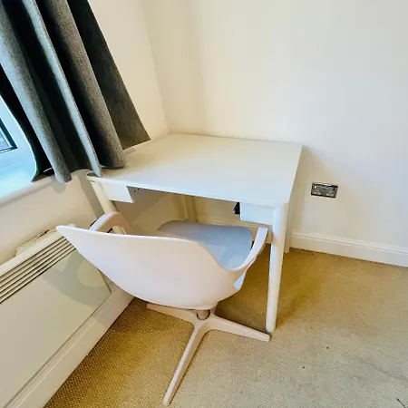 Exquisite City Centre Apartment - Recently Refurbed - 2 Bed 2 Bath - Free Parking - Netflix Amazon Disney Birmingham Exterior photo