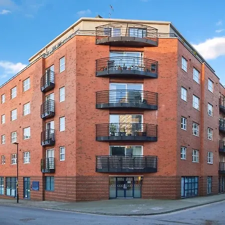 Exquisite City Centre Apartment - Recently Refurbed - 2 Bed 2 Bath - Free Parking - Netflix Amazon Disney Birmingham Exterior photo